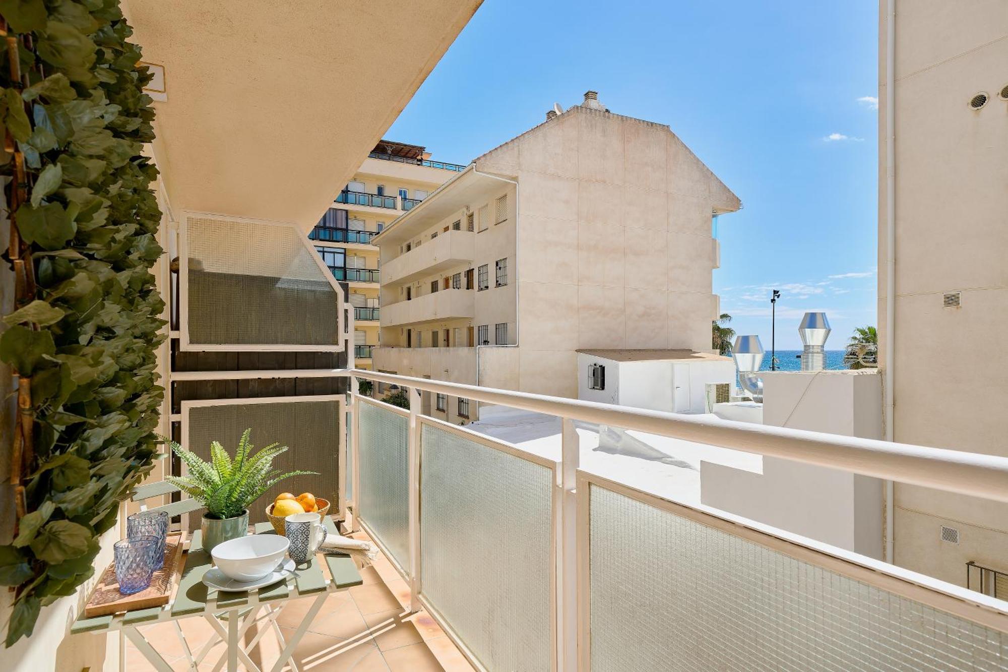 Fuengirola Beach Apartment By Stay Belonio מראה חיצוני תמונה
