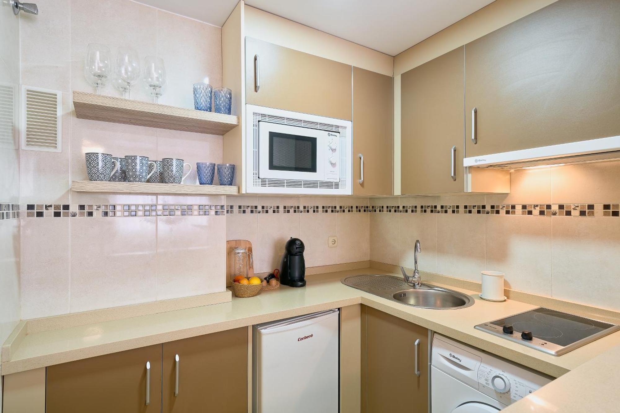 Fuengirola Beach Apartment By Stay Belonio מראה חיצוני תמונה