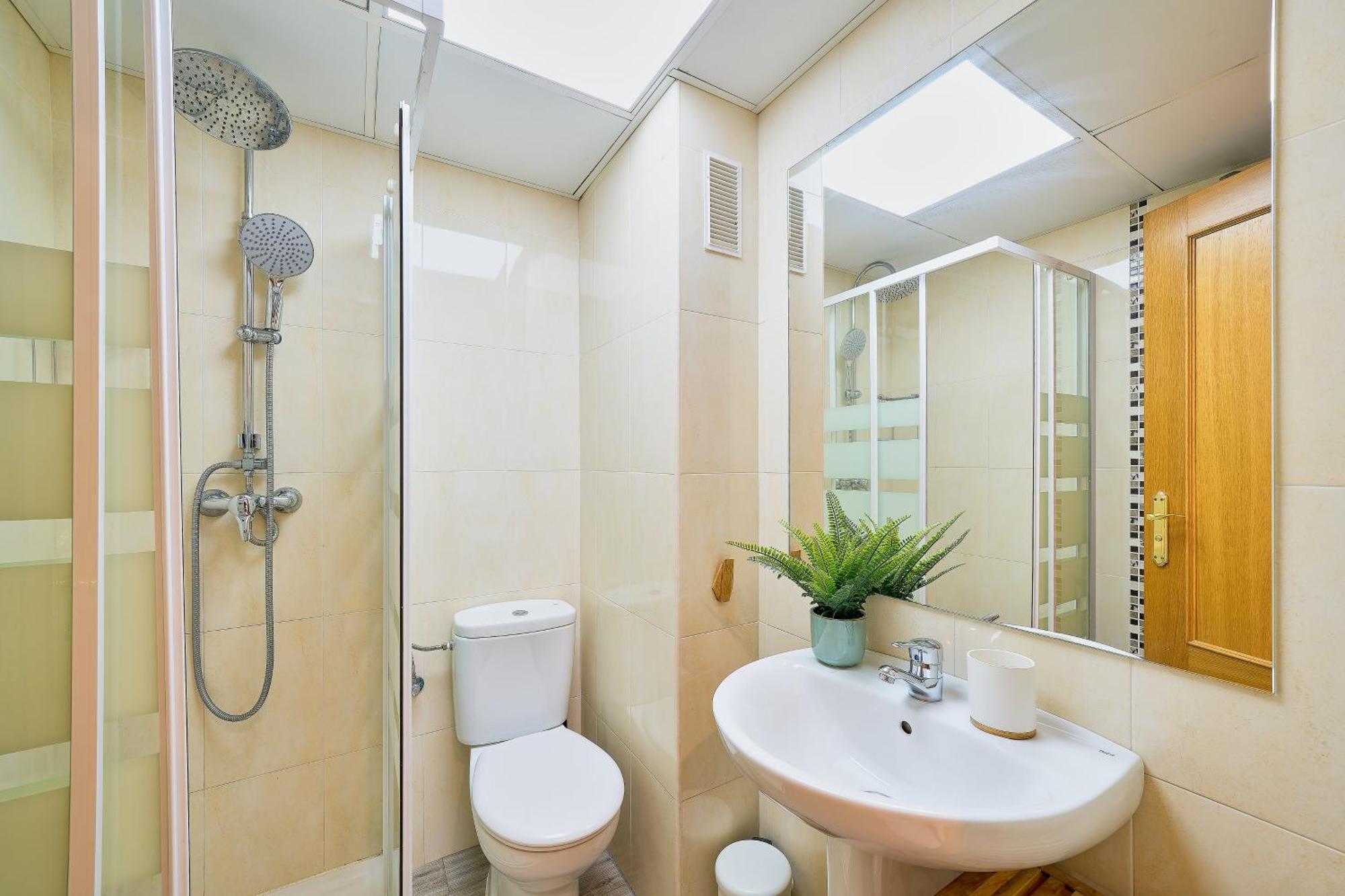 Fuengirola Beach Apartment By Stay Belonio מראה חיצוני תמונה