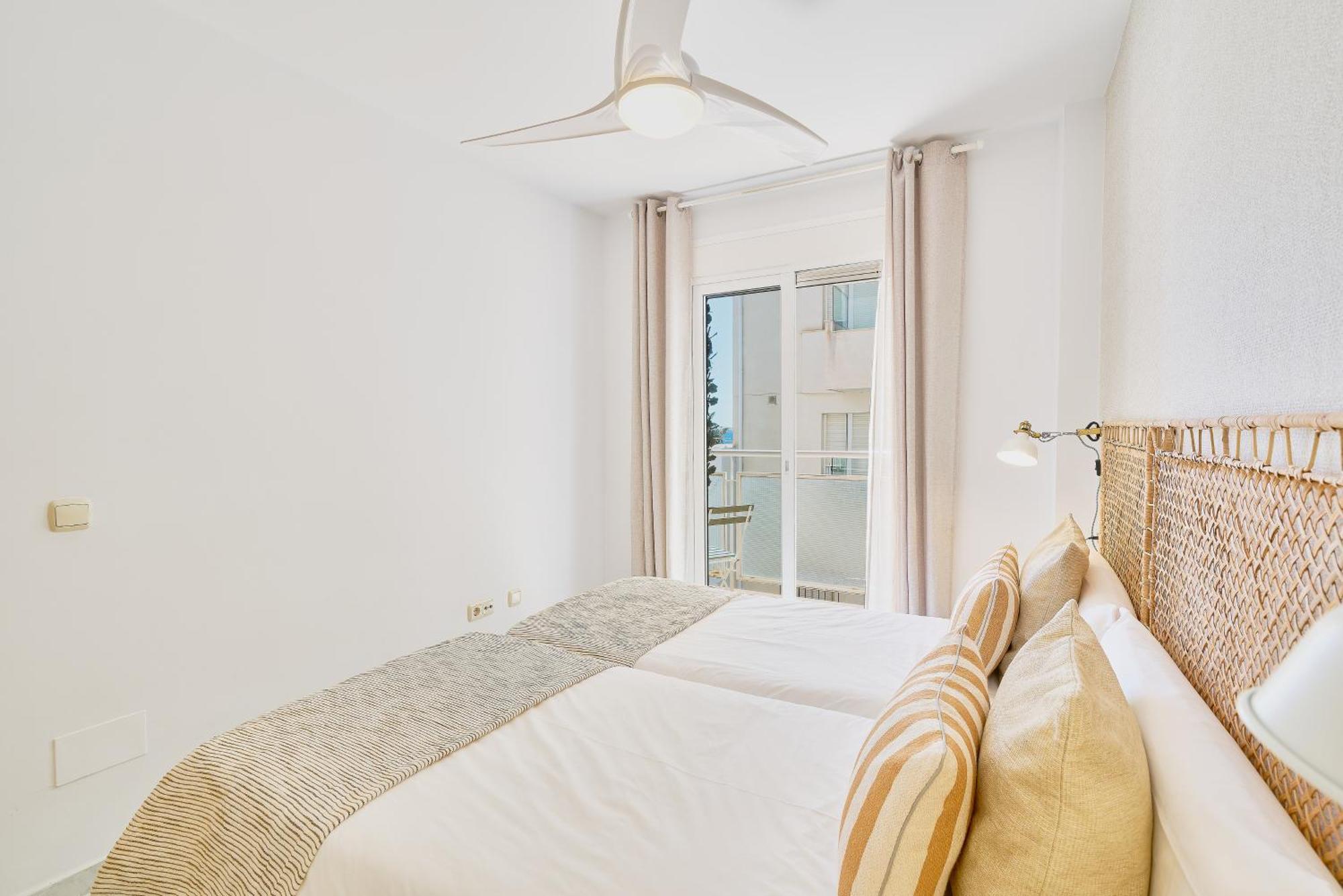 Fuengirola Beach Apartment By Stay Belonio מראה חיצוני תמונה