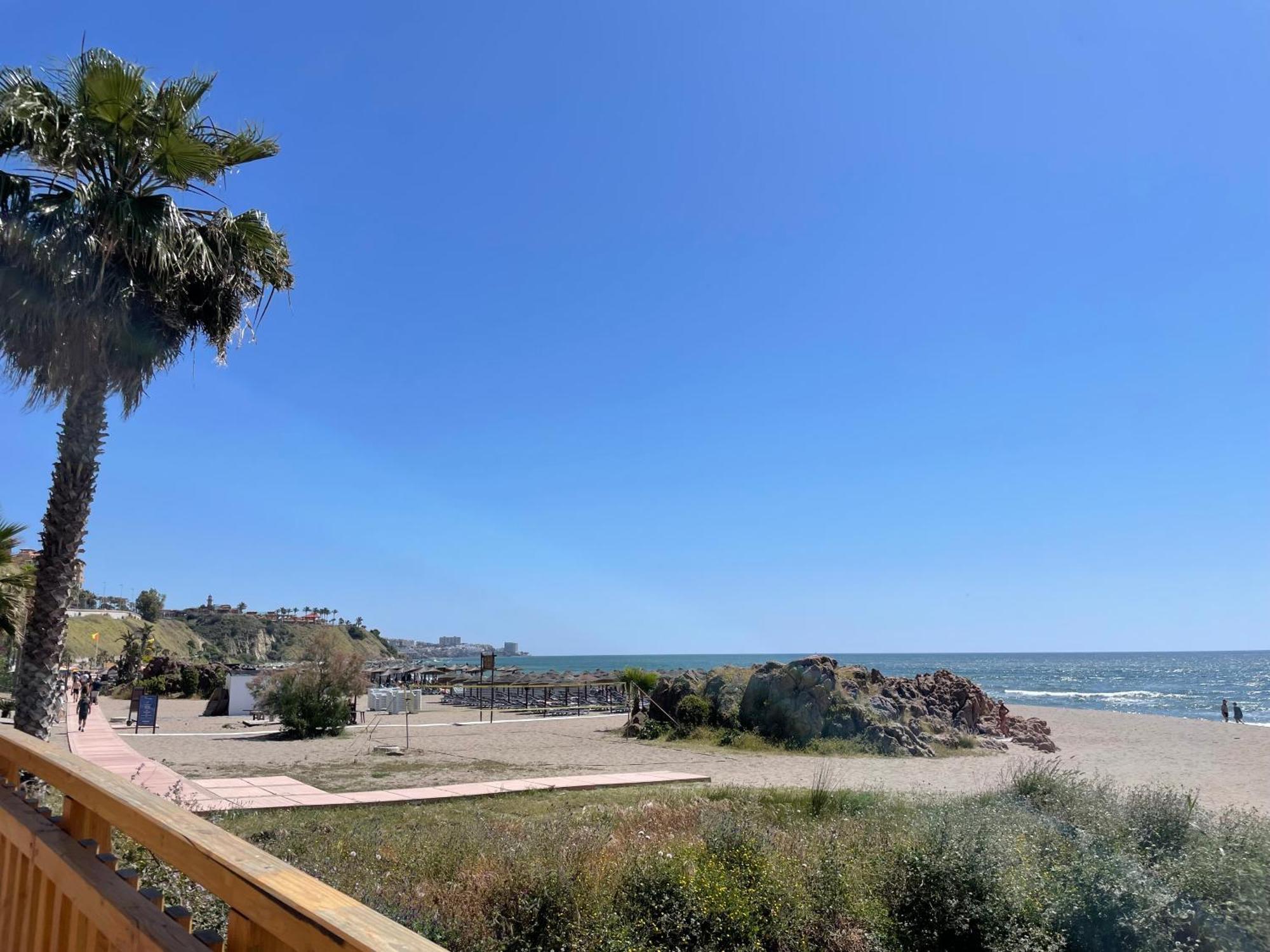 Fuengirola Beach Apartment By Stay Belonio מראה חיצוני תמונה