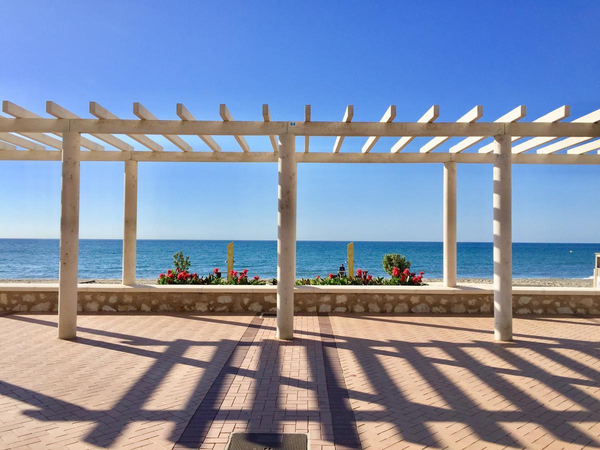Fuengirola Beach Apartment By Stay Belonio מראה חיצוני תמונה